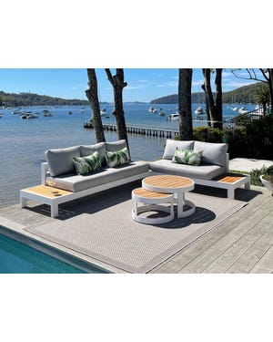Outdoor lounge setting
