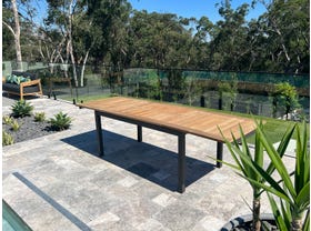 Barcelona Extension Table 