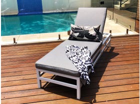 Provence Outdoor Sunlounger