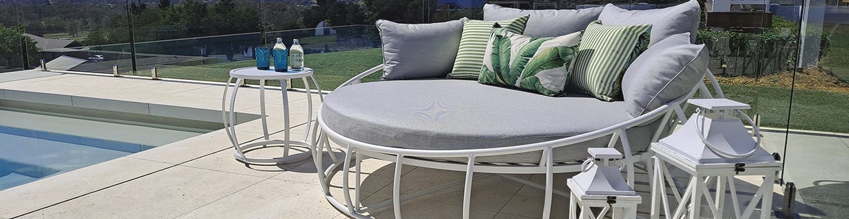 Outdoor Daybeds
